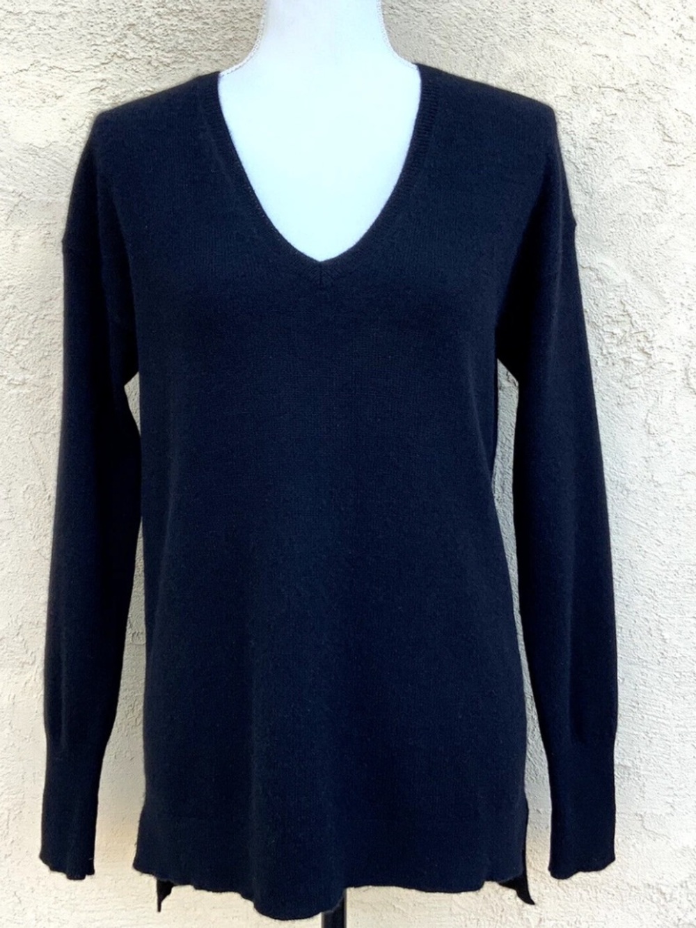 Halogen 100% Cashmere Black V-Neck Sweater Petite M